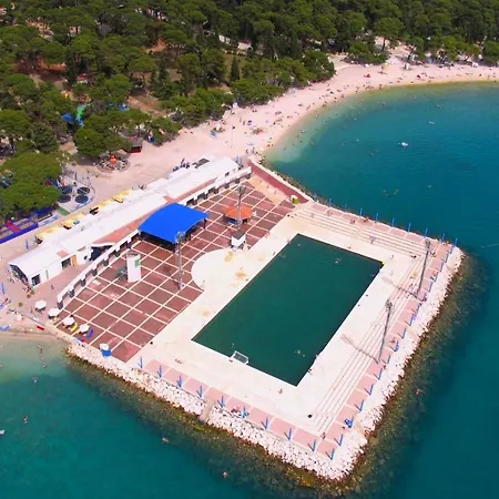 Family-friendly With Swimming Pool Biograd Na Moru, Biograd - 8370 Apartment Weißenburg