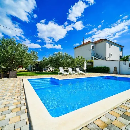Family-friendly With Swimming Pool Biograd Na Moru, Biograd - 8370 * Biograd Na Moru