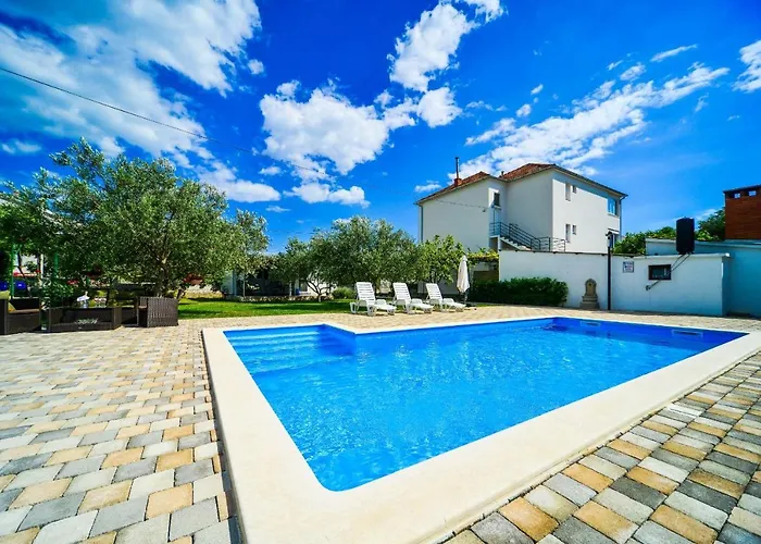 Family-friendly With Swimming Pool Biograd Na Moru, Biograd - 8370 * Biograd Na Moru