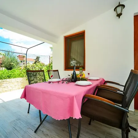 Family-friendly With Swimming Pool Biograd Na Moru, Biograd - 8370 Apartamento Biograd Na Moru