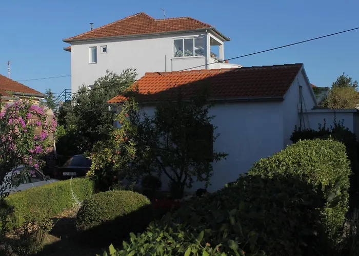 Апартаменты Family-friendly With Swimming Pool Biograd Na Moru, Biograd - 8370 Биоград-на-Мору